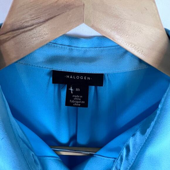 Halogen Solid Button-Up Shirt Women's Medium Blue Long Sleeve Business Career - Picture 8 of 8